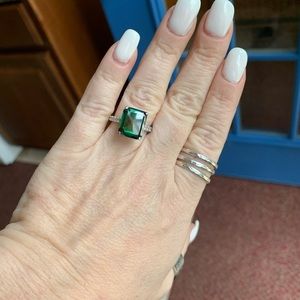 Stunning 5.40 CT emerald green Moissanite